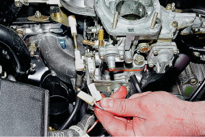 Снятие карбюратора ваз 2107